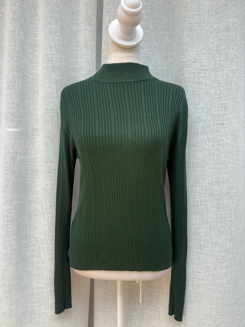 Liz Claiborne vintage knitted long sleeve green high neck sweater